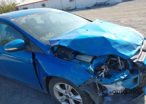 2014 Ford Focus Se z USA, uszkodzony, nr VIN 1FADP3F24EL300028